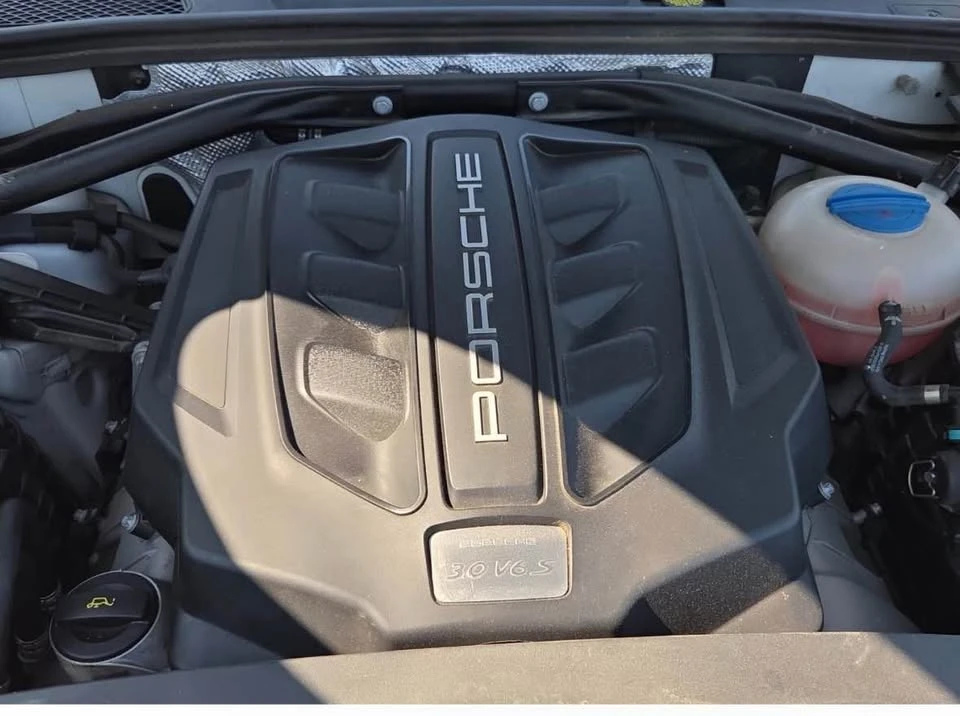 2016 Porsche Macan S - Image 2 of 18