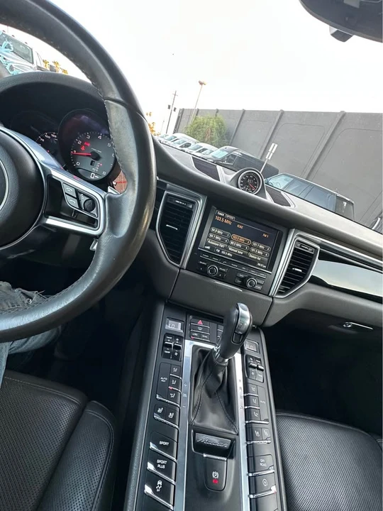 2016 Porsche Macan S - Image 18 of 20