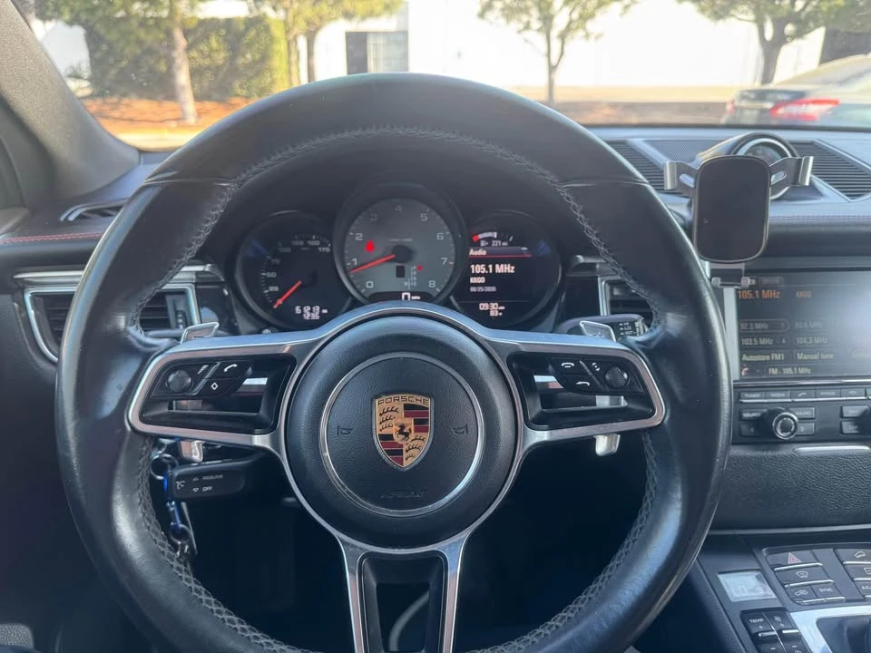 2016 Porsche Macan S - Image 10 of 11