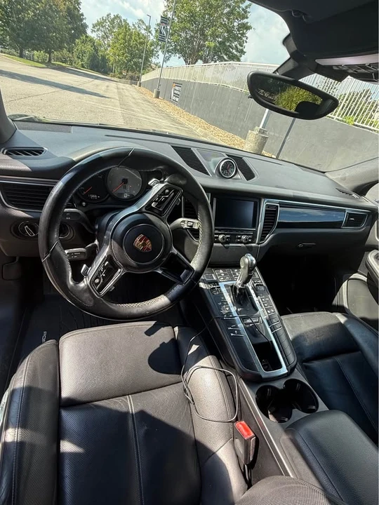 2016 Porsche Macan S - Image 9 of 14