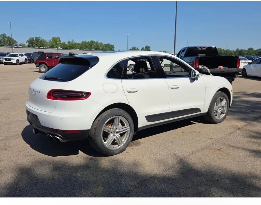 2016 Porsche Macan S - Image 13 of 18
