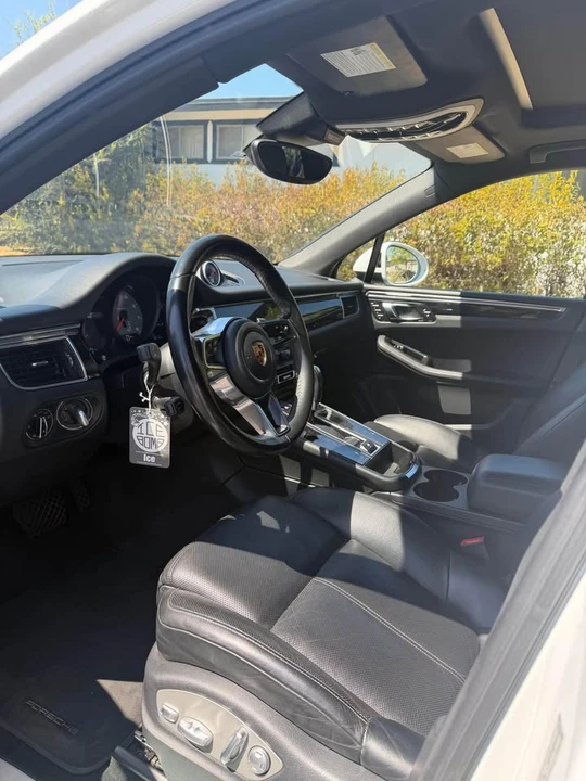 2016 Porsche Macan S - Image 4 of 9