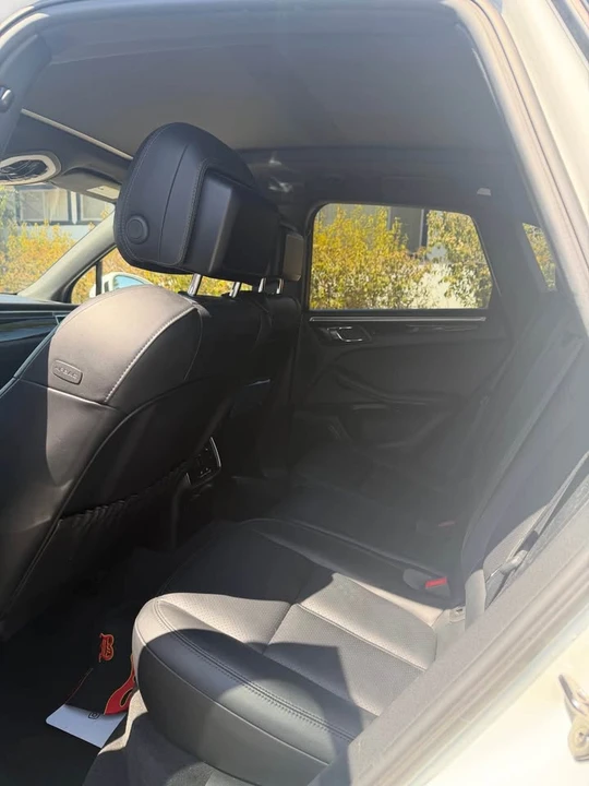 2016 Porsche Macan S - Image 5 of 9