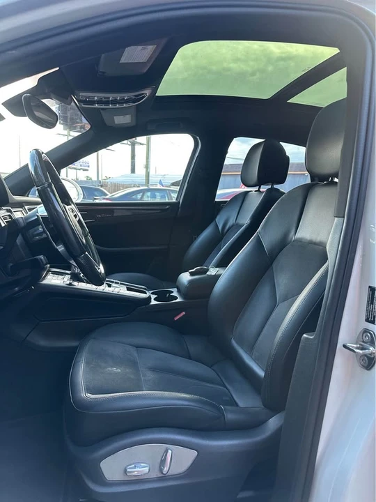 2016 Porsche Macan S - Image 11 of 15