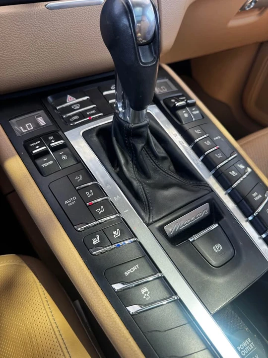 2016 Porsche Macan S - Image 10 of 12