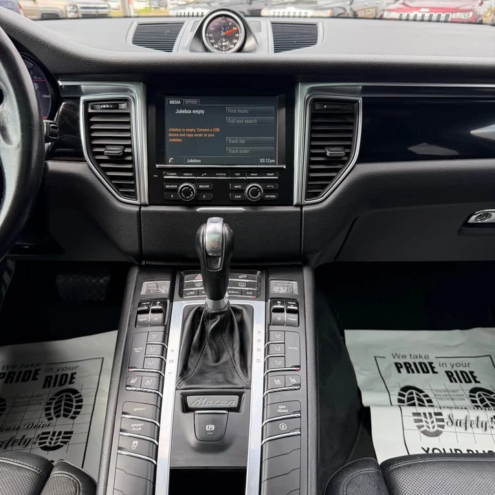 2016 Porsche Macan S - Image 13 of 20