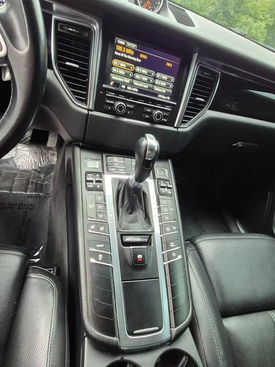 2016 Porsche Macan S - Image 11 of 20