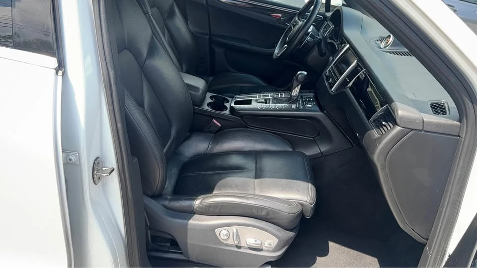 2016 Porsche Macan S - Image 11 of 20