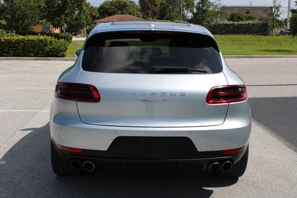 2016 Porsche Macan S - Image 8 of 12