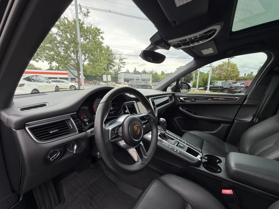 2016 Porsche Macan S - Image 9 of 13