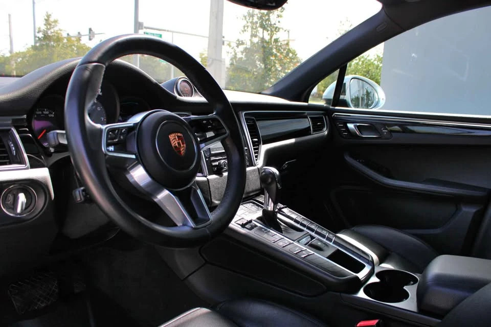 2016 Porsche Macan S - Image 9 of 12