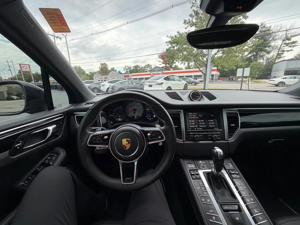 2016 Porsche Macan S - Image 11 of 13