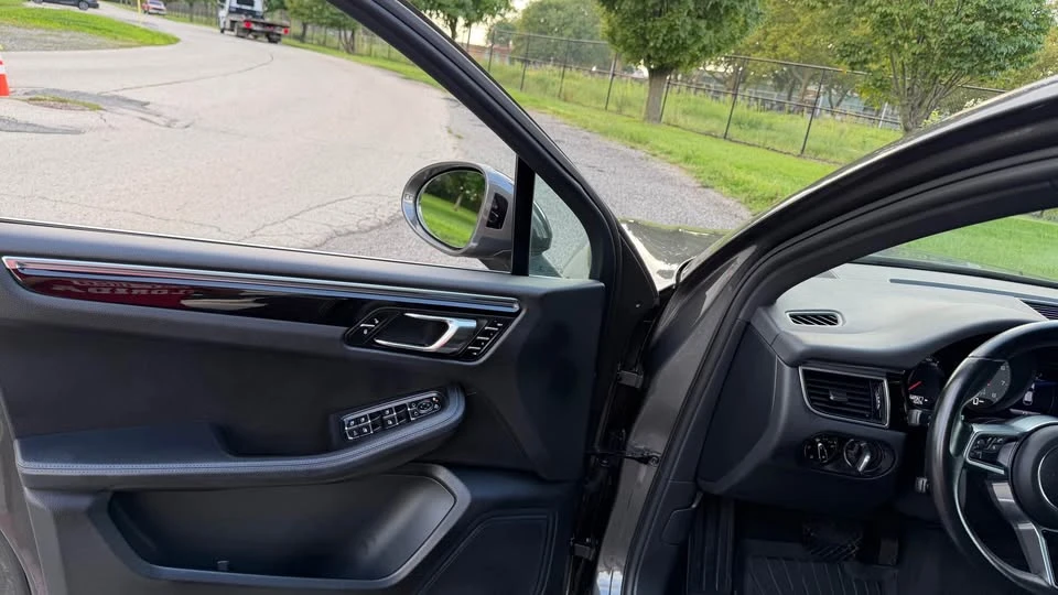 2016 Porsche Macan S - Image 11 of 16