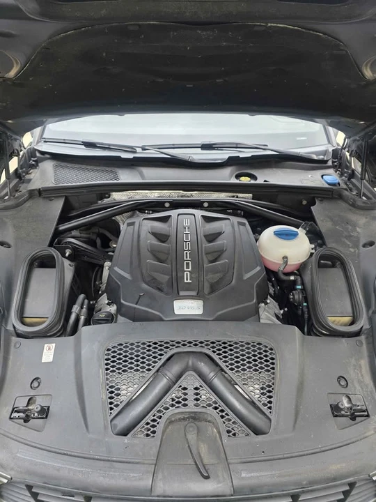 2016 Porsche Macan S - Image 3 of 6
