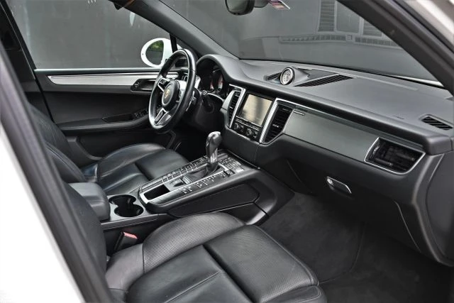 2016 Porsche Macan S - Image 22 of 27