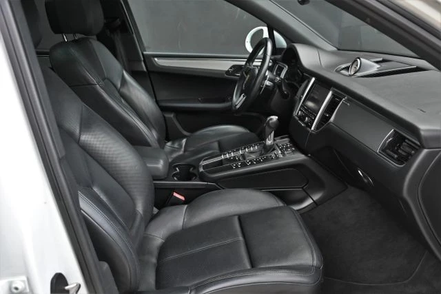 2016 Porsche Macan S - Image 23 of 27