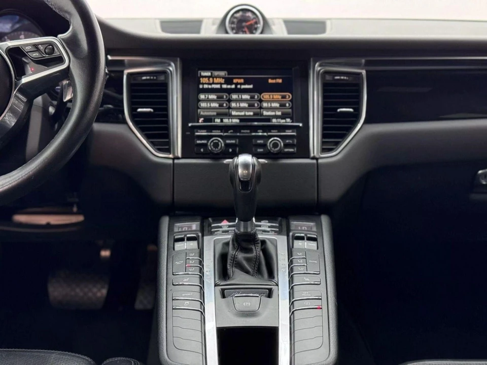 2016 Porsche Macan S - Image 19 of 21