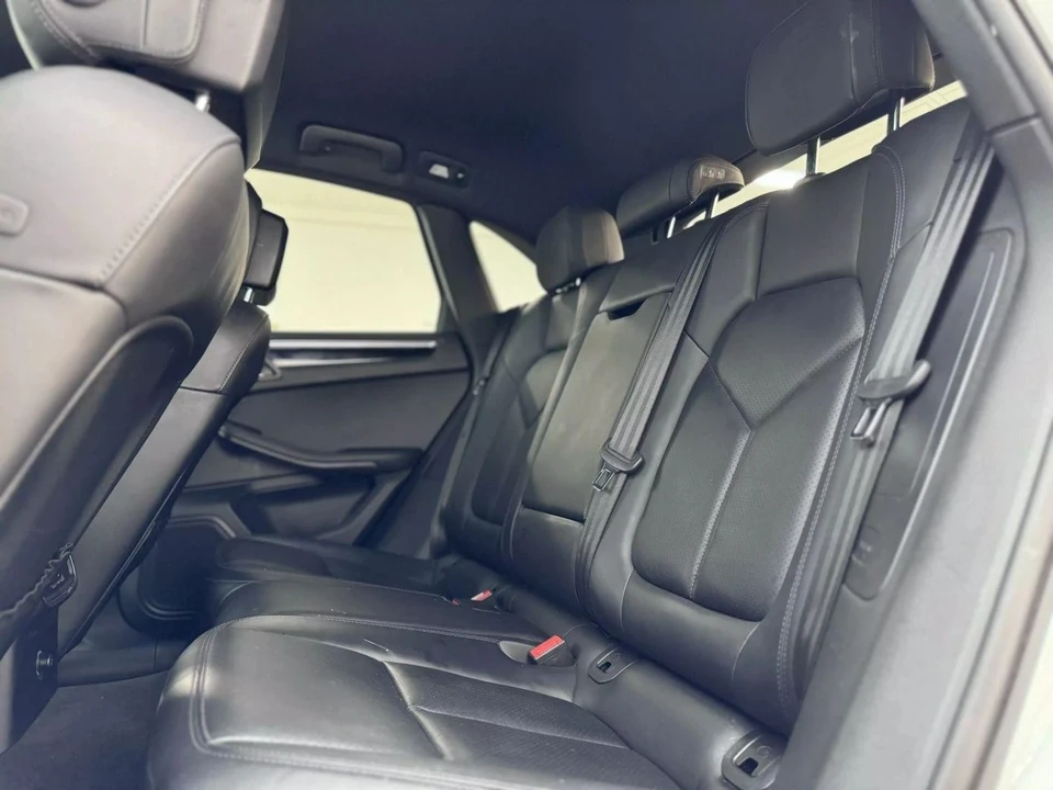 2016 Porsche Macan S - Image 13 of 21