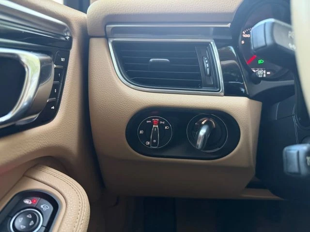 2016 Porsche Macan S - Image 17 of 20