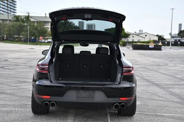 2016 Porsche Macan S - Image 18 of 19