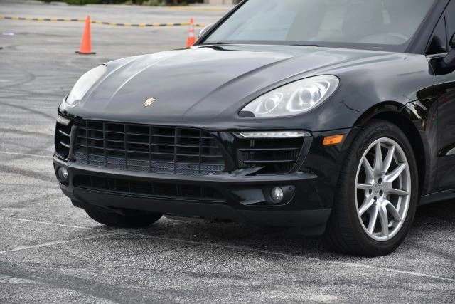 2016 Porsche Macan S - Image 9 of 19