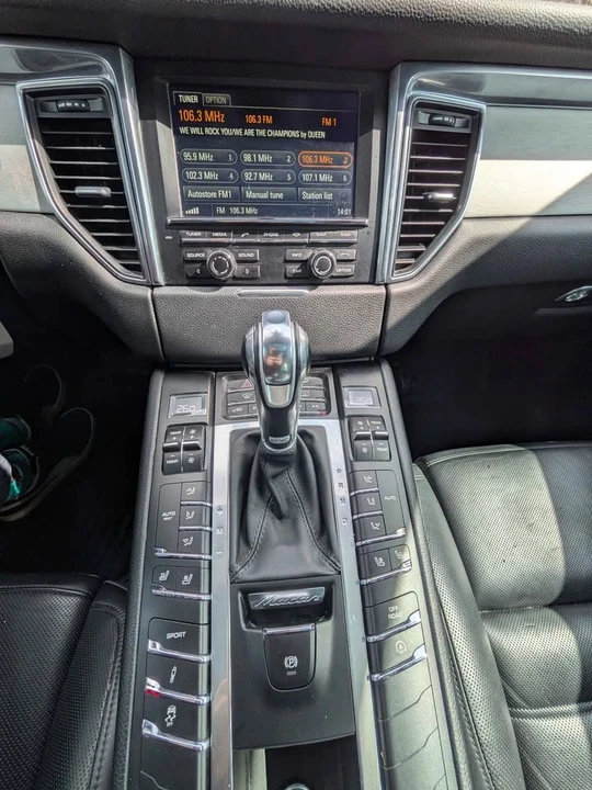 2016 Porsche Macan S - Image 5 of 6