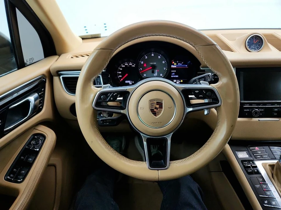 2016 Porsche Macan S - Image 18 of 21