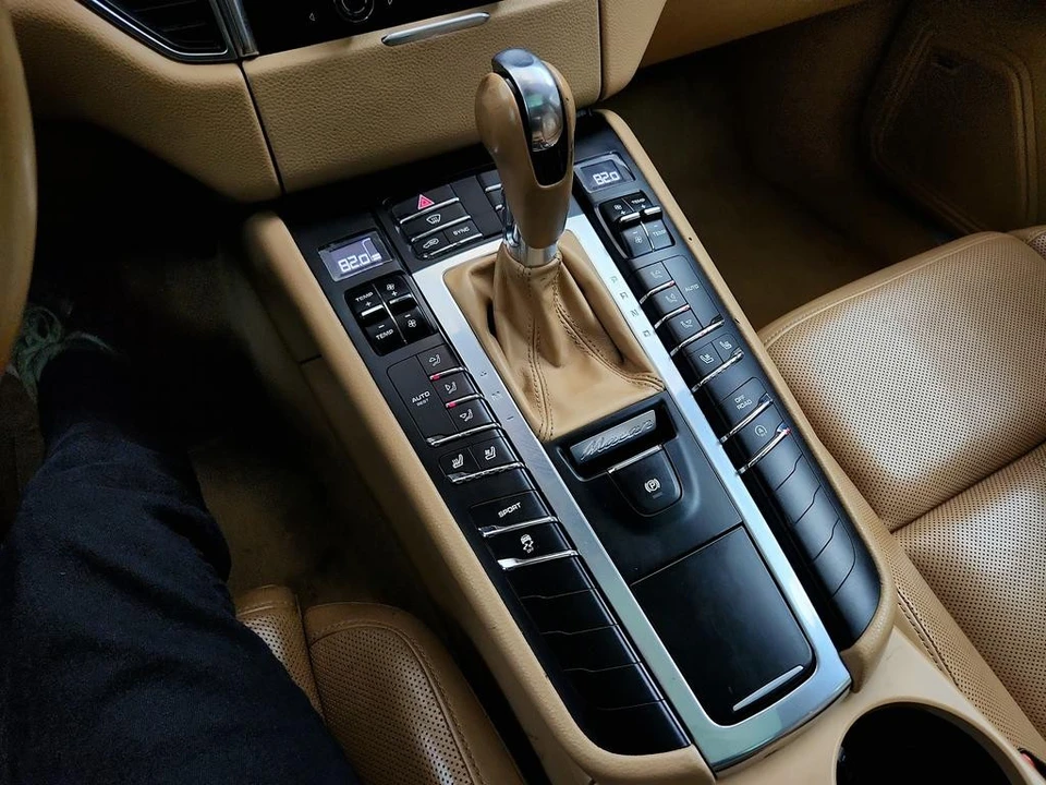 2016 Porsche Macan S - Image 19 of 21