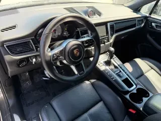 2016 Porsche Macan S - Image 29 of 31
