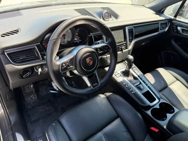 2016 Porsche Macan S - Image 30 of 31