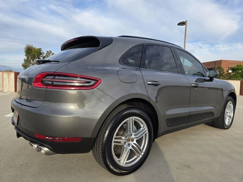 2016 Porsche Macan S - Image 8 of 25