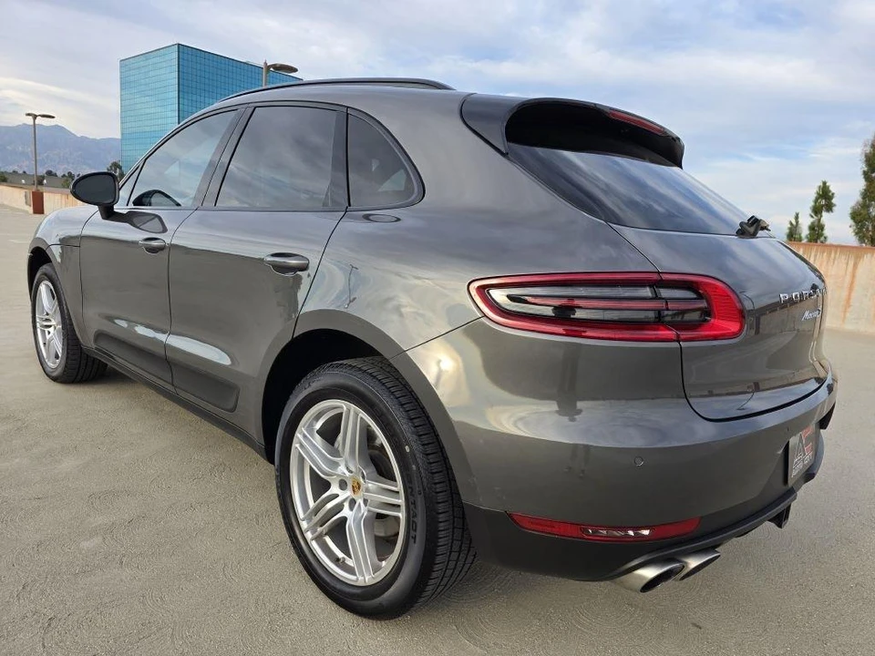 2016 Porsche Macan S - Image 10 of 25