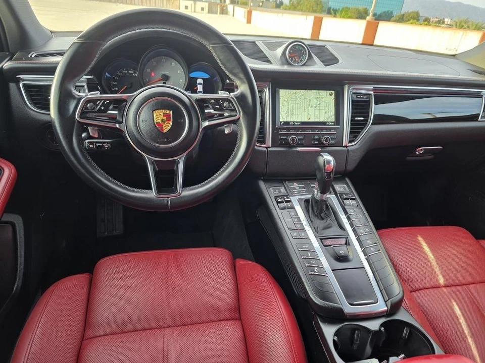 2016 Porsche Macan S - Image 16 of 25