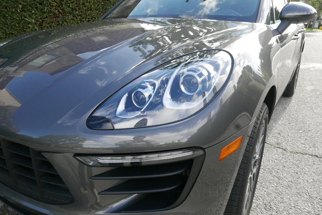 2016 Porsche Macan S - Image 14 of 31