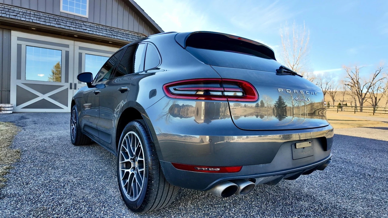 2016 Porsche Macan S - Image 12 of 31