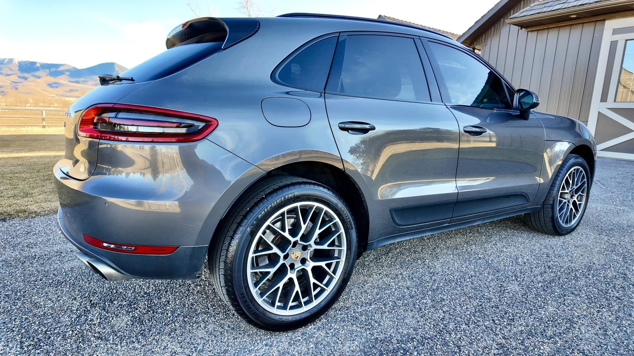 2016 Porsche Macan S - Image 9 of 31
