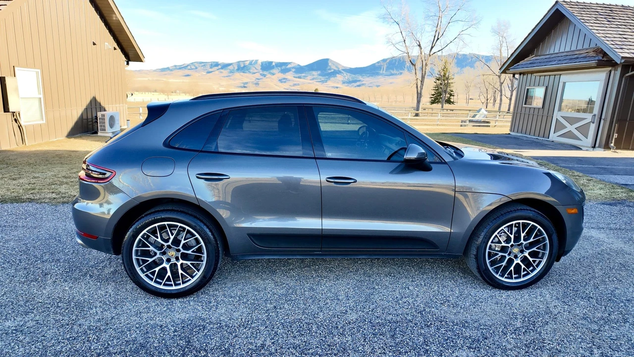 2016 Porsche Macan S - Image 7 of 31