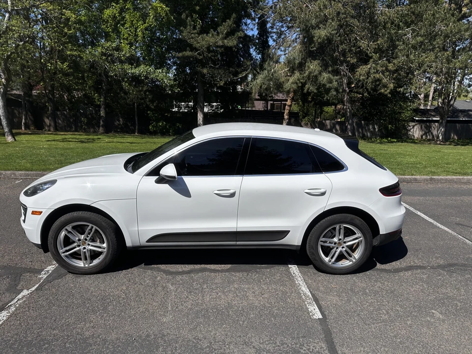 2016 Porsche Macan S - Image 10 of 31