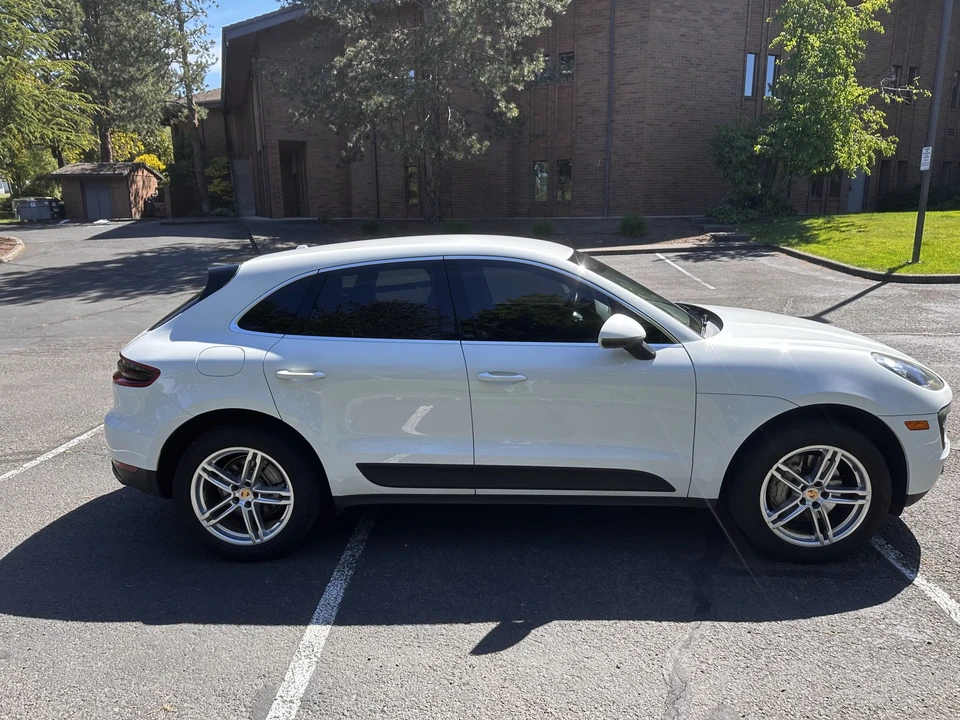 2016 Porsche Macan S - Image 23 of 31