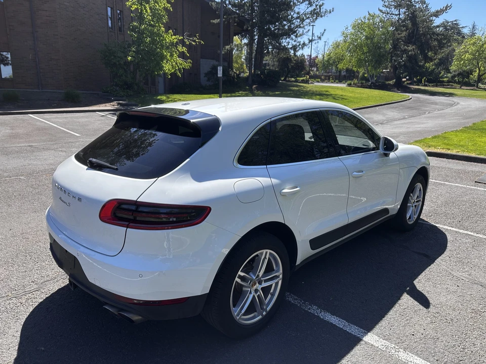2016 Porsche Macan S - Image 19 of 31