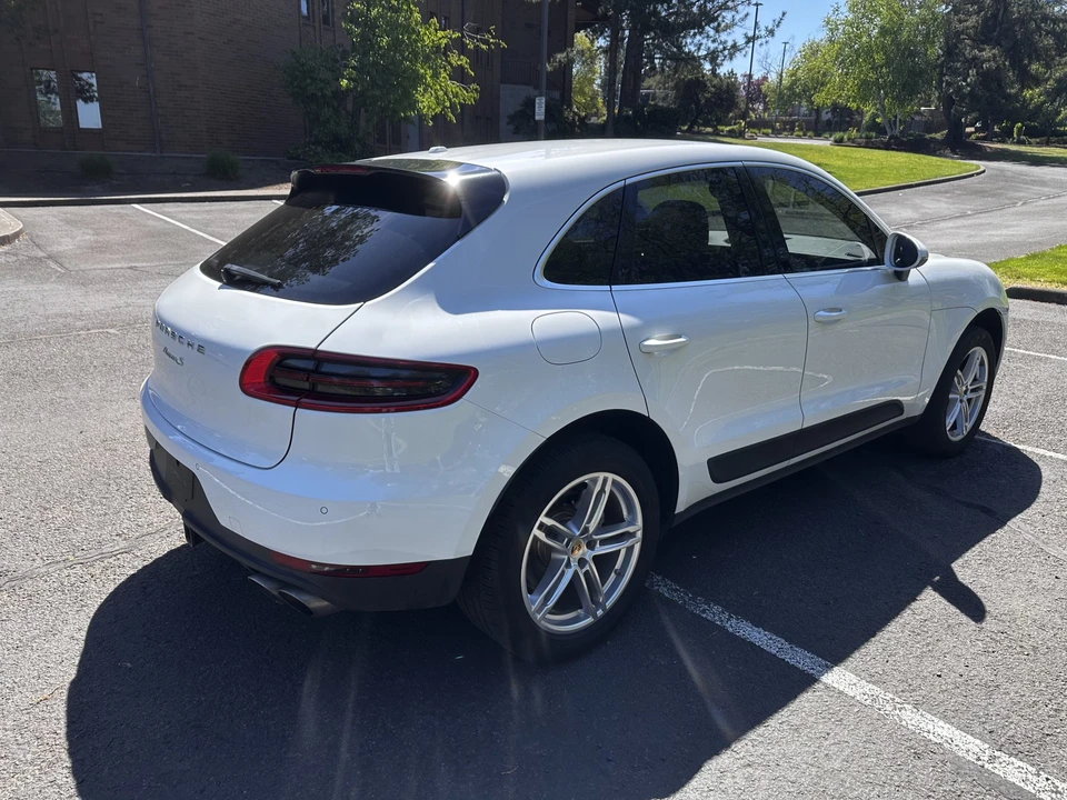 2016 Porsche Macan S - Image 20 of 31