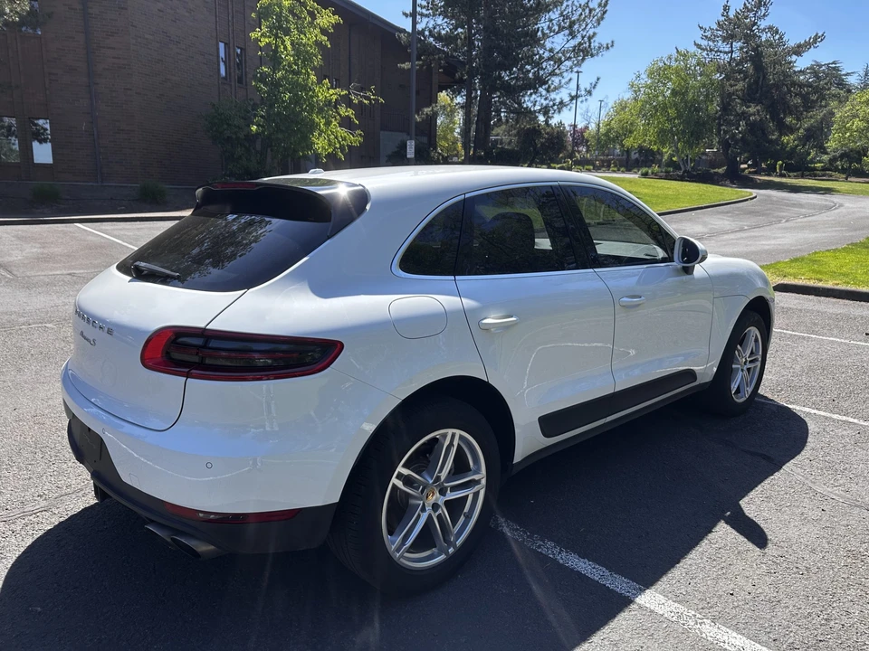 2016 Porsche Macan S - Image 22 of 31