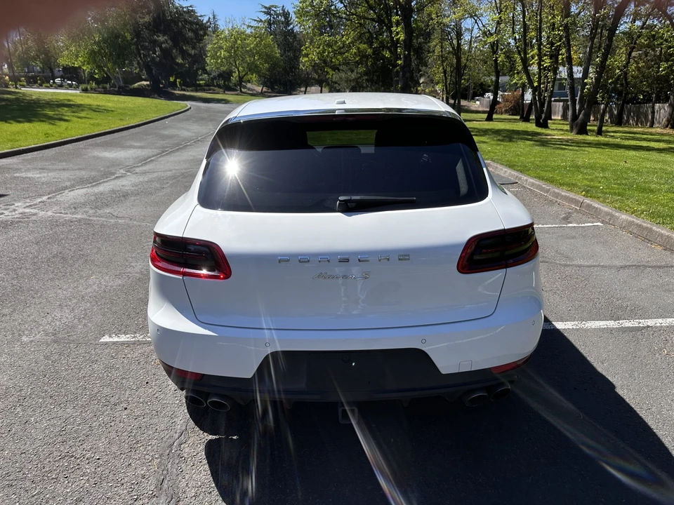 2016 Porsche Macan S - Image 16 of 31