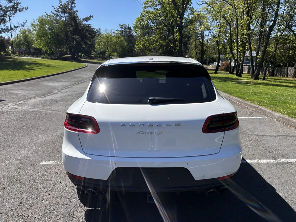 2016 Porsche Macan S - Image 14 of 31