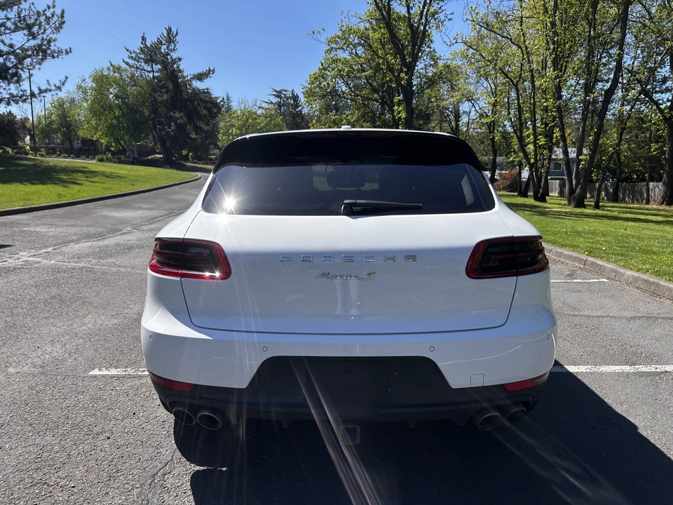 2016 Porsche Macan S - Image 17 of 31