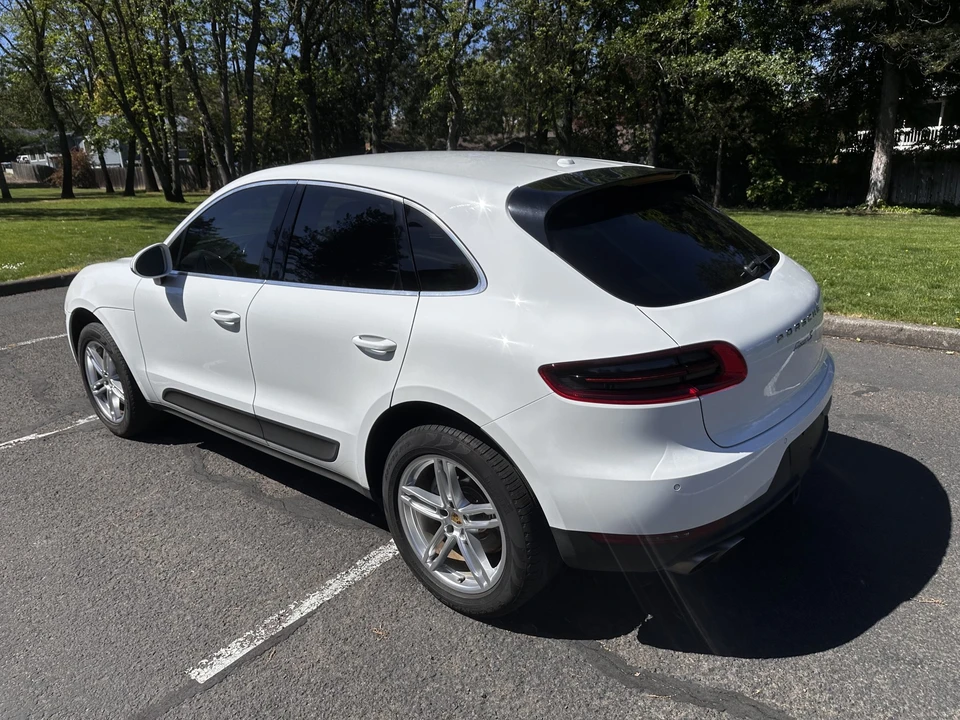 2016 Porsche Macan S - Image 13 of 31