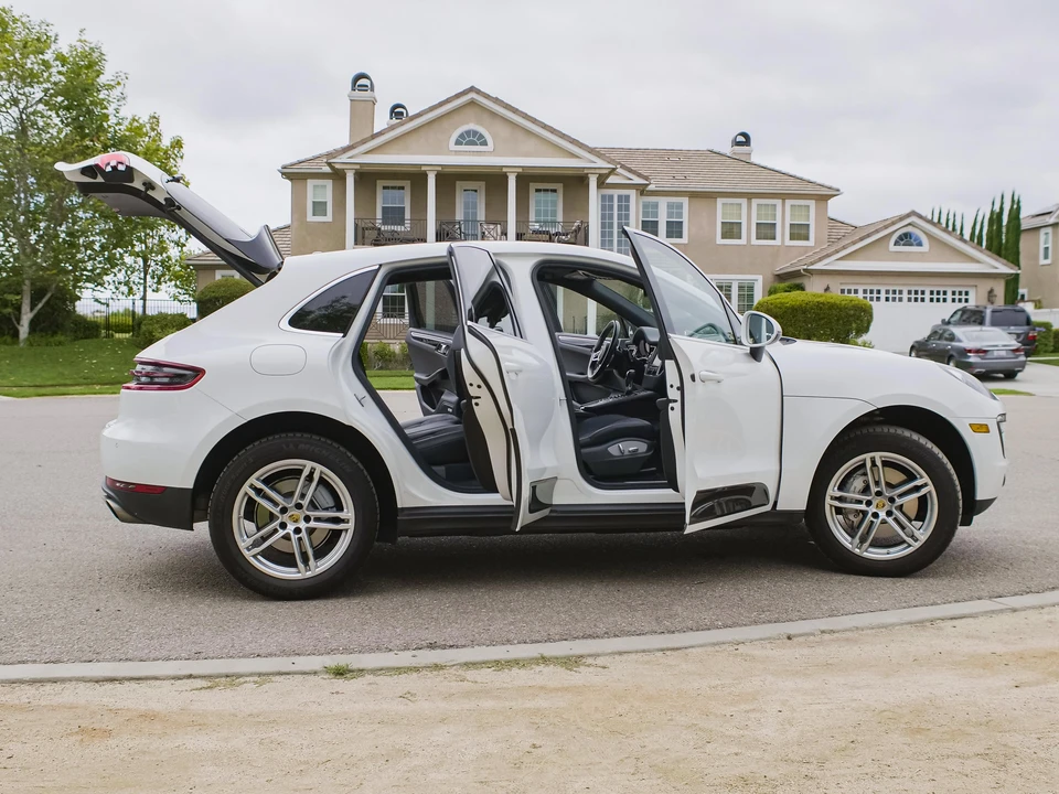 2016 Porsche Macan S - Image 14 of 31