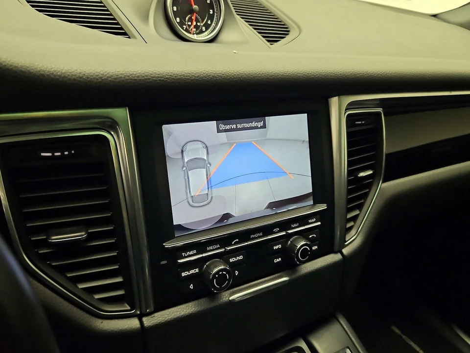 2016 Porsche Macan S - Image 16 of 21