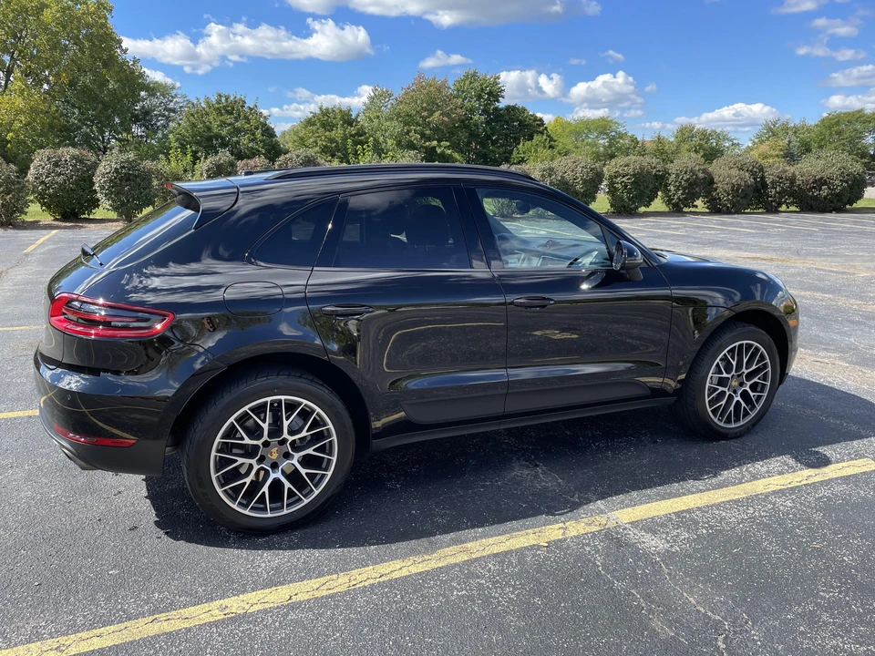 2016 Porsche Macan S - Image 11 of 13