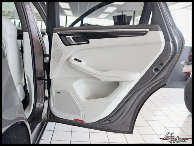 2016 Porsche Macan S - Image 30 of 31